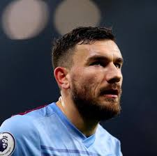 Robert Snodgrass has donated £1,000 to a Go Fund Me set up to help bring  home the Rangers fan who tragically lost his life last night. Class that is  👏🏻👏🏻