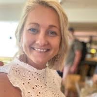 400+ perfiles de «Taryn»