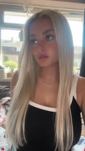 Unbuttoned Skirt Fashion Moments