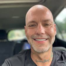 What are some experiences with keeping Lethrinops species?