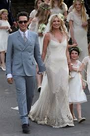Brad pitt and jennifer aniston, seen here in 2001, were married from 2000 to 2005. Inside Jennifer Aniston S Wedding To Brad Pitt Grazia