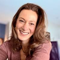 Tracy Bessey's Instagram, Twitter & Facebook