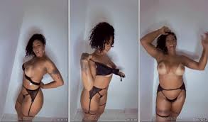 Rosiane Pinheiro Tirando Lingerie Com Cara De Safada No Onlyfans - Cnn  Amador