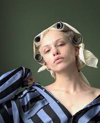 ☞ Florence (@flomarylane) • Instagram photos and videos