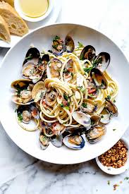 Spaghetti Vongole Spaghetti Vongole In 2020 Italian Recipes Best Italian Recipes Recipes