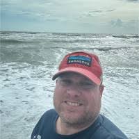 80+ perfiles de «Clint»