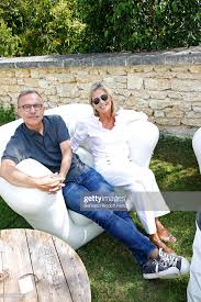Lorsque la journaliste évoque sa relation avec patrick poivre d'arvor et son envie de faire un enfant seule à 40 ans, son mariage éphémère avec xavier couture ou encore ses relations. Claire Chazal S Feet Wikifeet