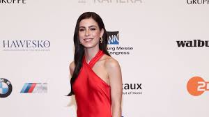 Nachdem vor wenigen tagen bekannt geworden ist, dass die beiden ihr 1. Lena Show Bei The Voice Kids Netz Ist Ziemlich Genervt Promiflash De