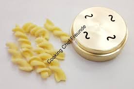 Ubersicht Der Matrizen Von Pastidea Bei Den Fotos Handelt Es Sich Um Eine Gemeinschaftsproduktion Der Mitglieder Von Backe Kuchenchef Pastamaker Nudelmaschine