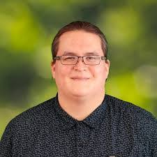 Carina Saavedra's Instagram, Twitter & Facebook