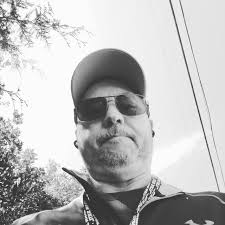 How old do you think I am here? 🤔👇🏼