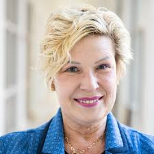 Teresa Bell's Instagram, Twitter & Facebook