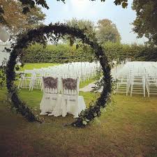 1x10 m) 4,0 von 5 sternen 2 1 angebot ab 99,96 € Eine Freie Trauung Im Eigenen Garten Warum Nicht Stuhle Weisser Teppich Und Naturlich Ein Wunderschoner Trau Trauung Hochzeitswebseite Gastgeschenke Hochzeit