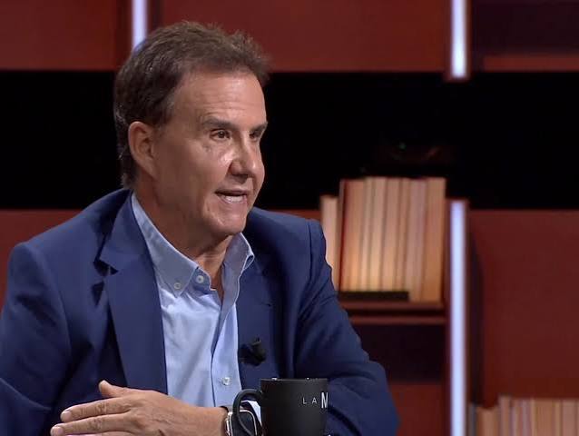 José Ramón de la Morena recuerda las dificultades de emitir El Larguero desde el Tour de Francia: "Hicimos el programa una noche en una cabina telefónica"