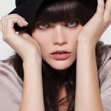 Emma Greenwell (@violettegreen)