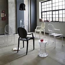 Son apparence novatrice et attractive vous offrira la possibilité de l'employer aussi bien dans vos espaces intérieurs que dans vos espaces extérieurs. 12 Meilleures Idees Sur Victoria Ghost Chair Kartell Chaise Transparente Mobilier De Salon Fauteuil Louis Ghost