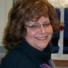 Lilly Paulson's Instagram, Twitter & Facebook