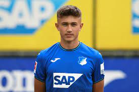 TSG Hoffenheim: Vertrag mit 16 Jahre altem Toptalent Bischof verlängert -  Sport aus der Region - Nachrichten und Aktuelles - Rhein-Neckar-Zeitung