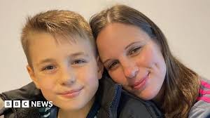 Leicestershire mother urges more men to become bone marrow donors