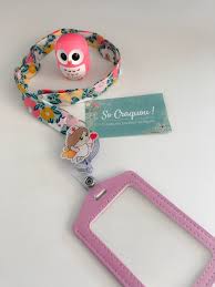 Porte Badge Porte Cles Porte Passe Carte Motif Fleurs Special Infirmiere Porte Badge Porte Cle Badge