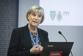 Ordfører jan oddvar skisland og kommunedirektør camilla dunsæd. De Tre Enige Naeringsforeningen