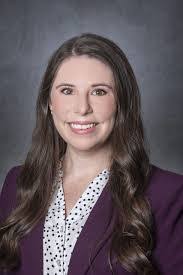 Elizabeth Plunkett's Instagram, Twitter & Facebook