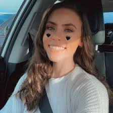 Remy Edwards's Instagram, Twitter & Facebook