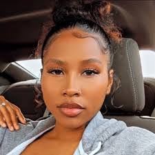 Ashley Sappington's Instagram, Twitter & Facebook