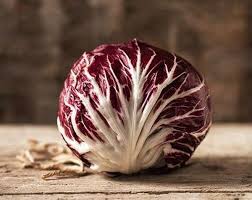 Utilizzarlo in cucina, al di là della ricetta del risotto al radicchio rosso trevigiano. Radicchio Di Chioggia Cos E E Come Usarlo In Cucina Gustoblog