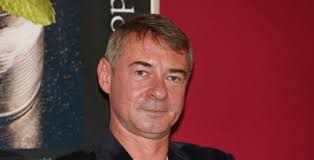 Jiří dvořák je herec, ktorý sa narodil 04.02.1967 (vek 54 rokov) v obci brno, česko. Zahada Znameho Ceskeho Herce Pry Je Vazne Nemocny Tvrdi Divadlo Ale On O Nicem Nevi Aktual24 Cz