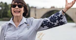 Mireille Mathieu : des oliviers « et la Provence est toujours avec moi ! »