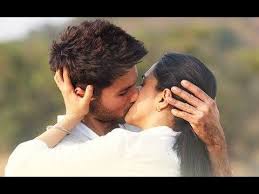 Kabir Singh Tujhe Kitna Chahne Lage Female Version Arijit Singh Shahid Kapoor Kiara Advani Movie Songs Cute Love Songs Shahid Kapoor