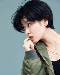 Excited Korean Short Hairstyle 2020 Hairstyles 2020 Excited Korean Short Hairstyle 2020 Kadin Kisa Sac Koreli Saci Kahkul Orta Sac