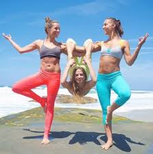 10 yoga postures for weight loss. Funny Couple Poses Partneryoga Partner Yoga Poses Group Yoga Poses Acro Yoga Poses