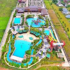 Harga tiket dan jam operasional jatim park 1 adalah beberapa hal yang wajib kamu tahu sebelum berangkat. Paradis Q Waterpark Tiket Wahana Juni 2021 Travelspromo