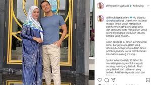 Dato' aliff syukri turut berkongsi video saat allahyarham mahu diturunkan ke liang lahad. Aliff Syukri Dedahkan Apa Yang Terjadi Sepanjang 13 Tahun Berkahwin Dengan Datin Shahida Trending All Mhi