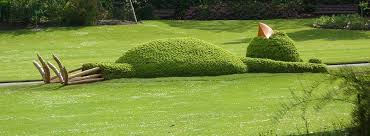 Installations Artistiques Au Jardin Des Plantes Realisees Par Claude Ponti Auteur Et Illustrateur Pour Enfants Claude Ponti Loire Atlantique Voyage A Nantes