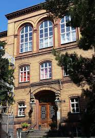 213 vacation rentals and hotels available now. Haus Am Kleistpark Muss Saniert Werden Schoneberg