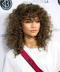 Hair Trend News Curtain Bangs Bellamumma Curlyhairtrends Curly Hair Styles Naturally Hairstyles With Bangs Curly Hair With Bangs
