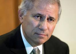 US bank regulator Gruenberg to retire in January, clearing way for Trump  picks