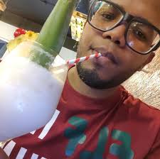 Lizbeth Santos borra tatuaje que le recordaba a su ex esposo Eugene Reualt  http://ow.ly/K0UW30oYZgc #Entretenimiento #ListínDiario