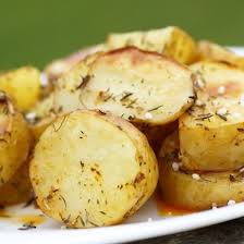 Pommes De Terre Sautees Au Thym A La Graisse De Canard Recette Pommes De Terre Sautees Recettes De Cuisine Pommes De Terre Roties Croustillantes