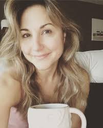 Lazy Saturday's = coffee ☕️ and watching golf 🏌🏻‍♀️