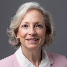 LESLIE FERRELL NAMED 2019 SIC DISTINGUISHED ALUMNA