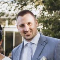 200+ perfiles de «Kloucek»