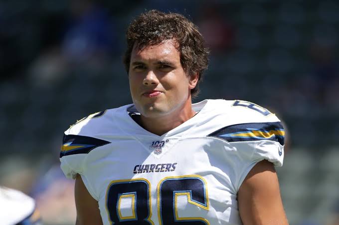 Chargers' Hunter Henry out at least a month with knee fracture - Los  Angeles Times