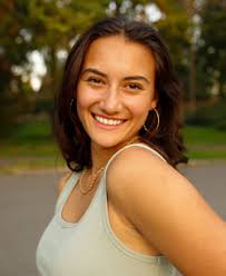 DAVIDSON HONORS COLLEGE STUDENTS EARN UM'S 2022 PRESIDENTIAL LEADERSHIP  SCHOLARSHIP