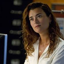 𝗦𝗔𝗬 𝗬𝗘𝗦 𝗜𝗙 𝗬𝗢𝗨 truly 𝗟𝗢𝗩𝗘 me Cote de pablo ❤️ .#fblifestyle  #CotedePabloLove . . #CotedePablo #fblifestyle #NCIS #ZivaDavid