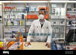 Farmacia milano immagini e fotografie stock ad alta risoluzione - Alamy