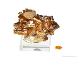 Also, they are supposed to have a sign up that only guarantees the cuts to be accurate to about half. Wulfenite Rough And Cut Set Rnc15 040 Ahumada Mine Mexico Mineral Specimen